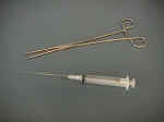SpinalNeedle.jpg (36104 bytes)